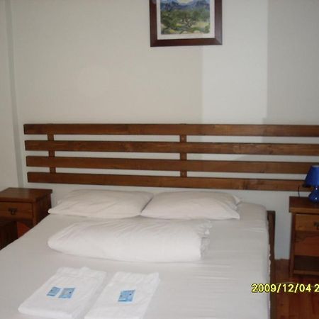Casa Oana Hotel Iasi Buitenkant foto