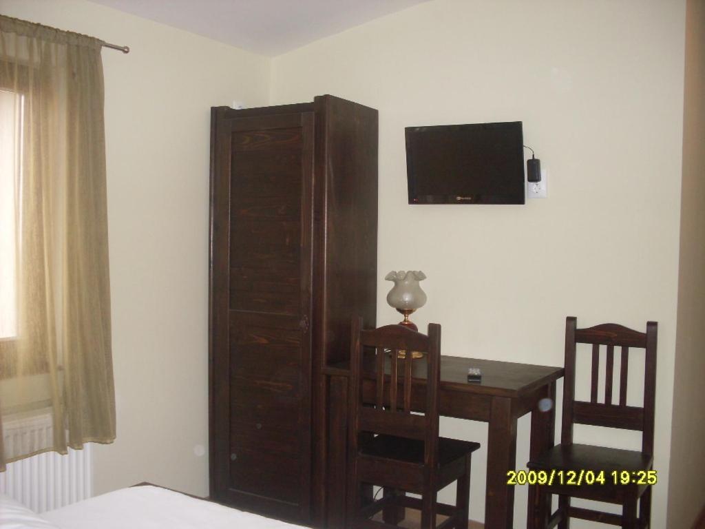 Casa Oana Hotel Iasi Buitenkant foto