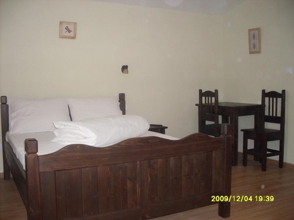 Casa Oana Hotel Iasi Buitenkant foto